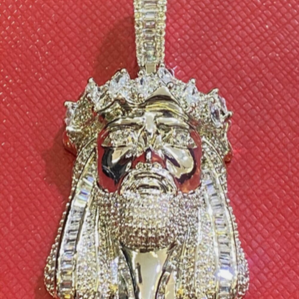 brand new silver juses charm with cz (white)